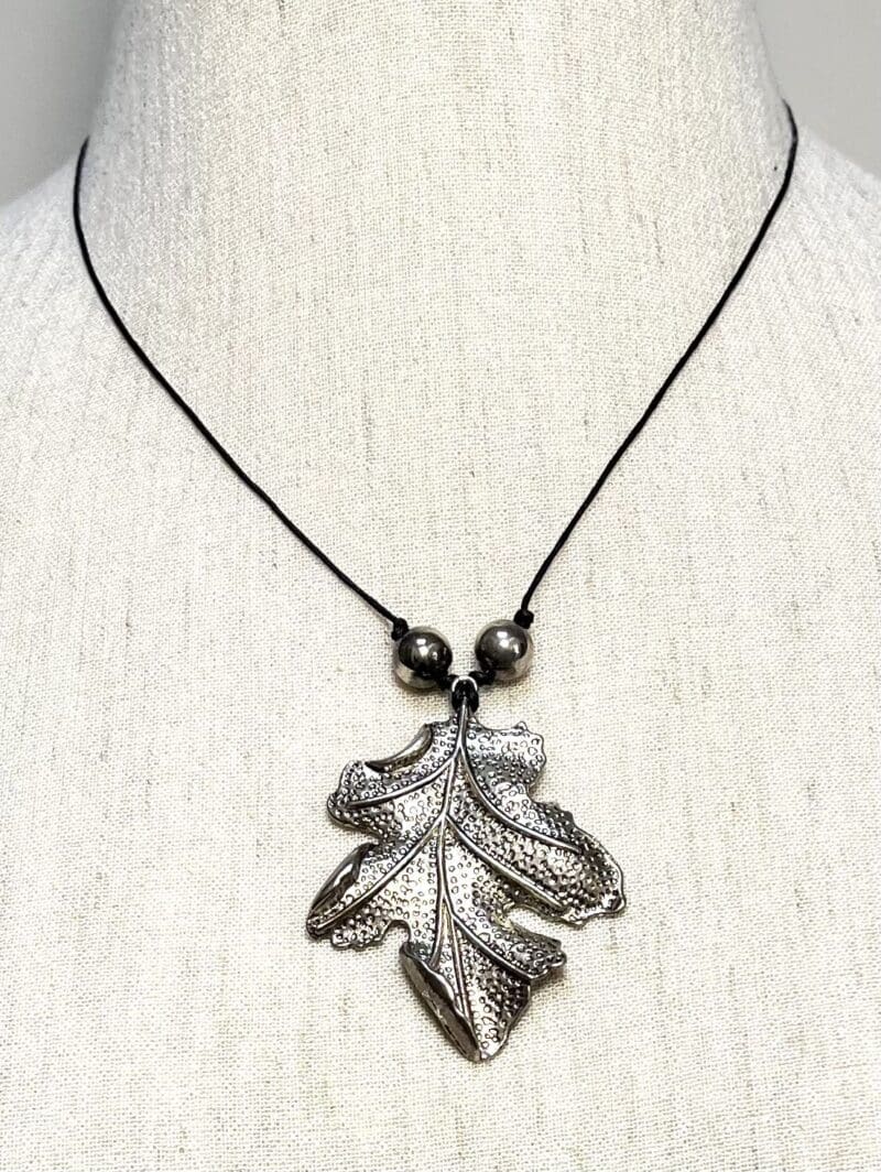 Silver oakleaf and beads on black string drop necklace (N-393) - Image 2