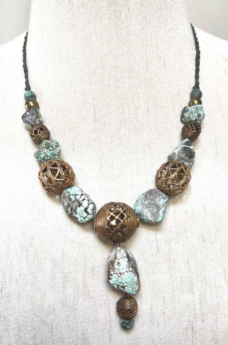 Turquoise Chunk and brass beads 1-strand necklace on dark green string (N434) - Image 2